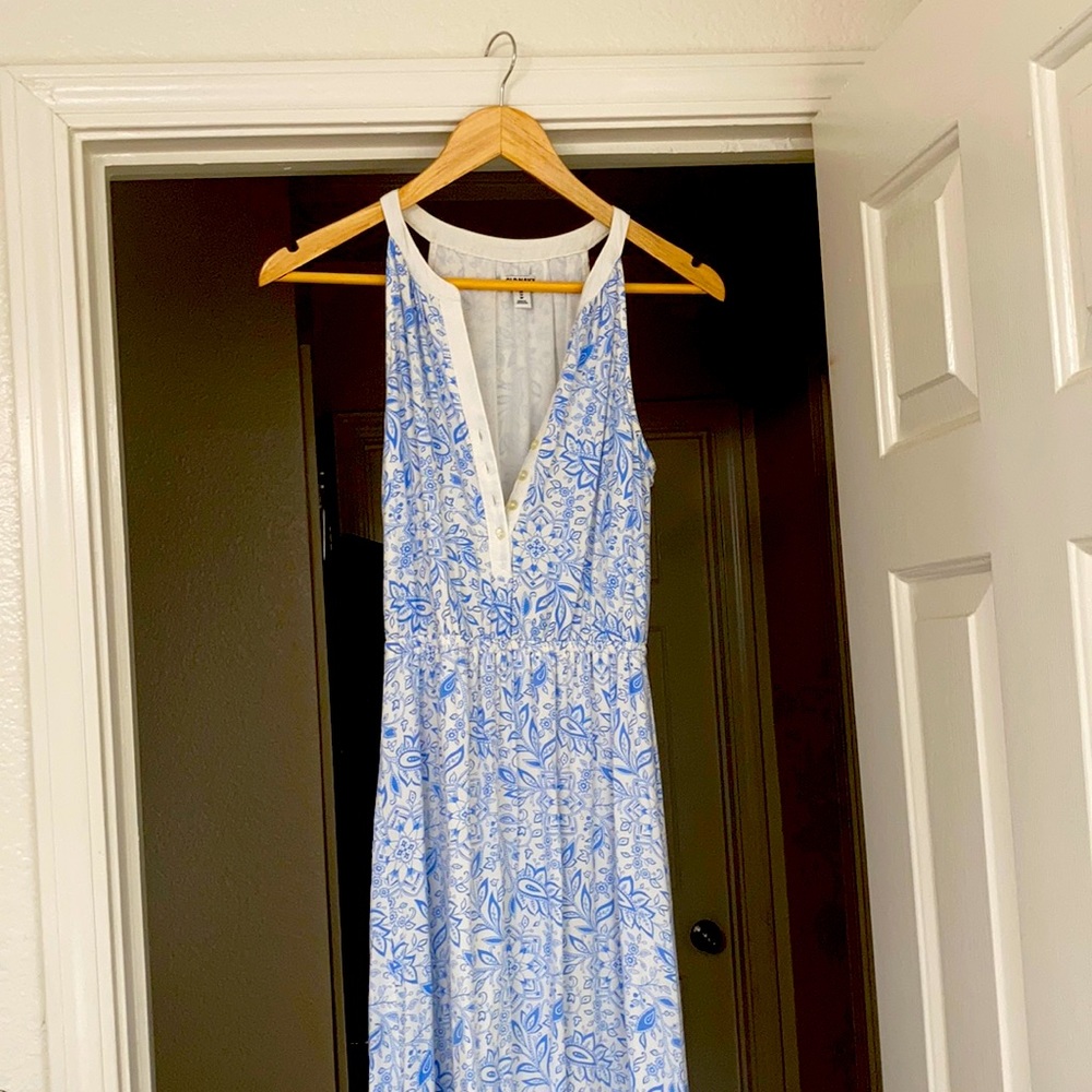 Old Navy maxi dress. EUC.